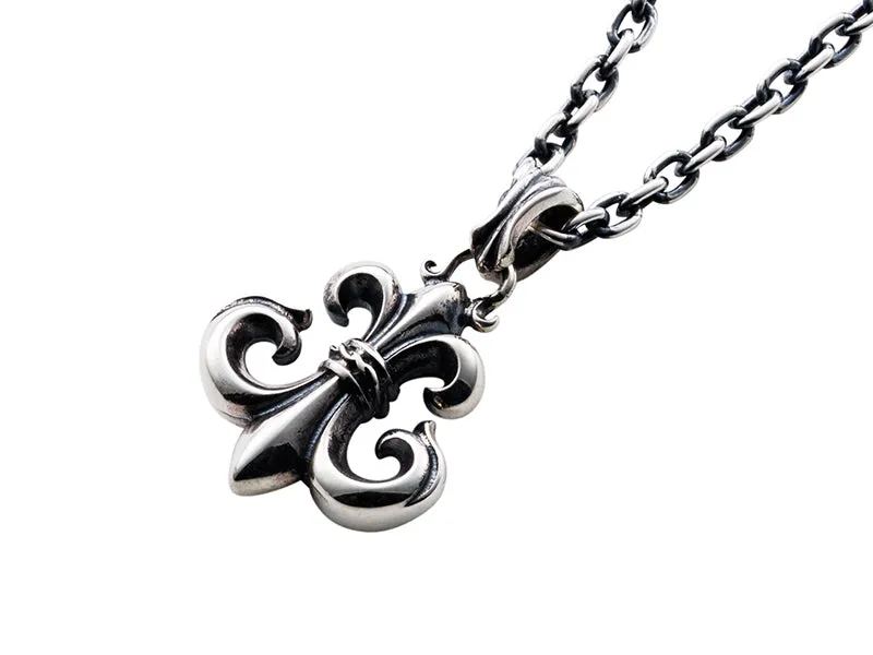 Classic Lily Top : Small Pendant